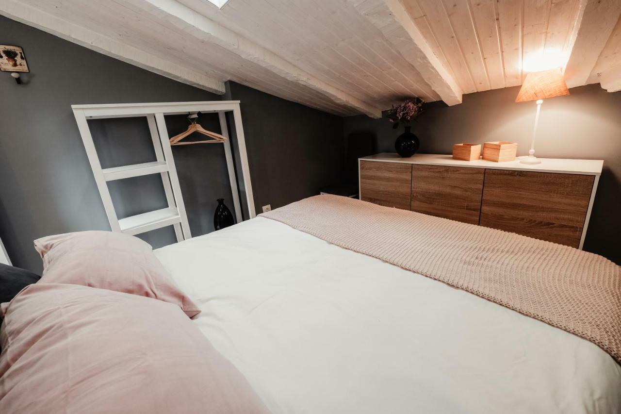 Atuaire Home El Baburril De La Calle Puebla Burgo Eksteriør billede